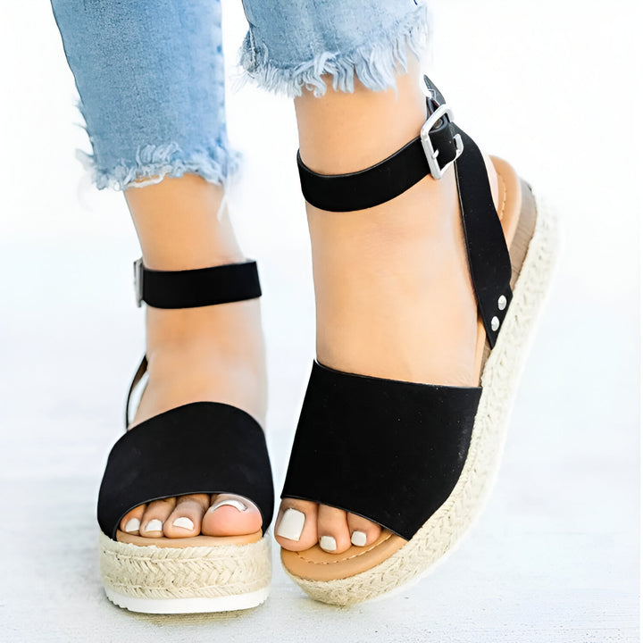 Emilie™ | Sandale plate en cuir doré pour femme