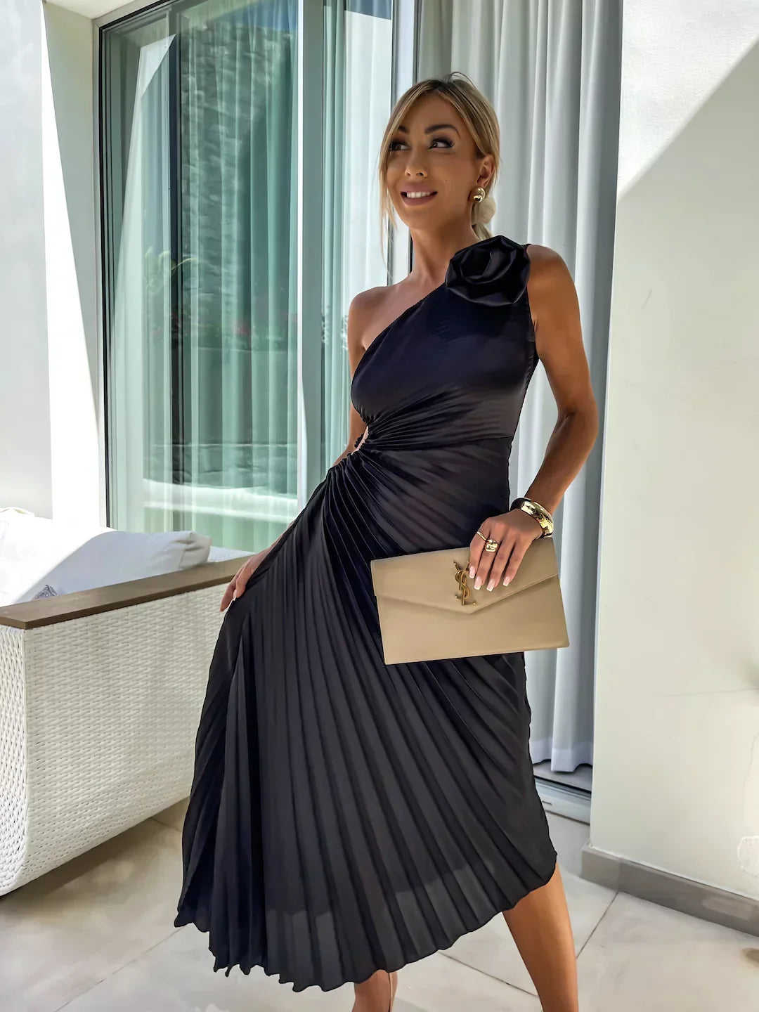 Lizbeth™ | Robe à épaules fleuries