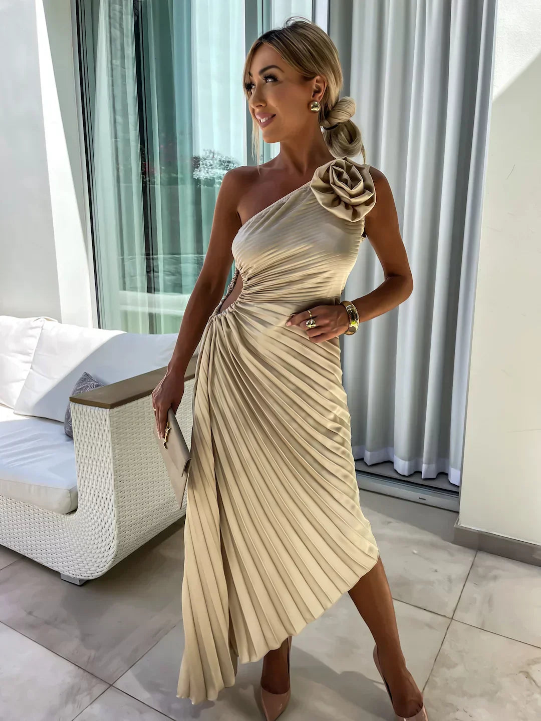 Lizbeth™ | Robe à épaules fleuries
