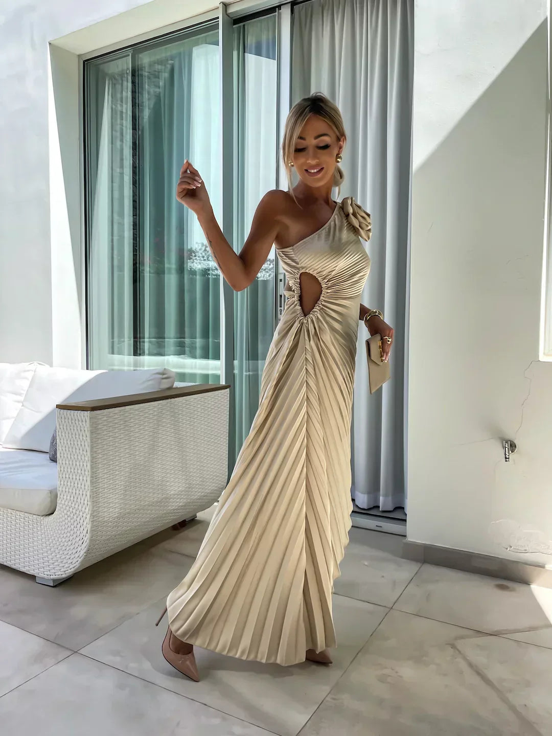 Lizbeth™ | Robe à épaules fleuries